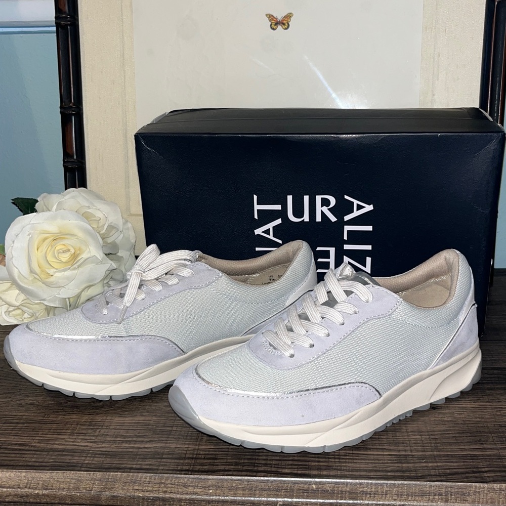 Naturalizer Sarina Multi Gray Sneakers sz 7 W NIB Wide Fit NWT